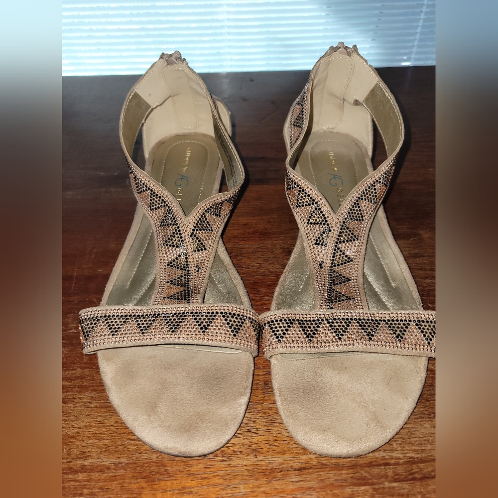 Andrew Geller Women's Beige & Champagne Embellished Low Zip Heel Sandals Size 9M